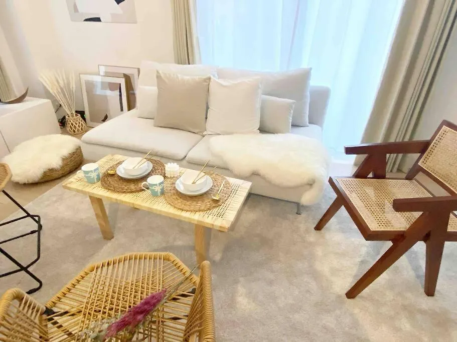 Open Sale: Spacious Namba Apartment near Dotonbori Osaka