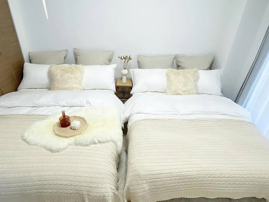 Open Sale: Spacious Namba Apartment near Dotonbori Osaka 0*,